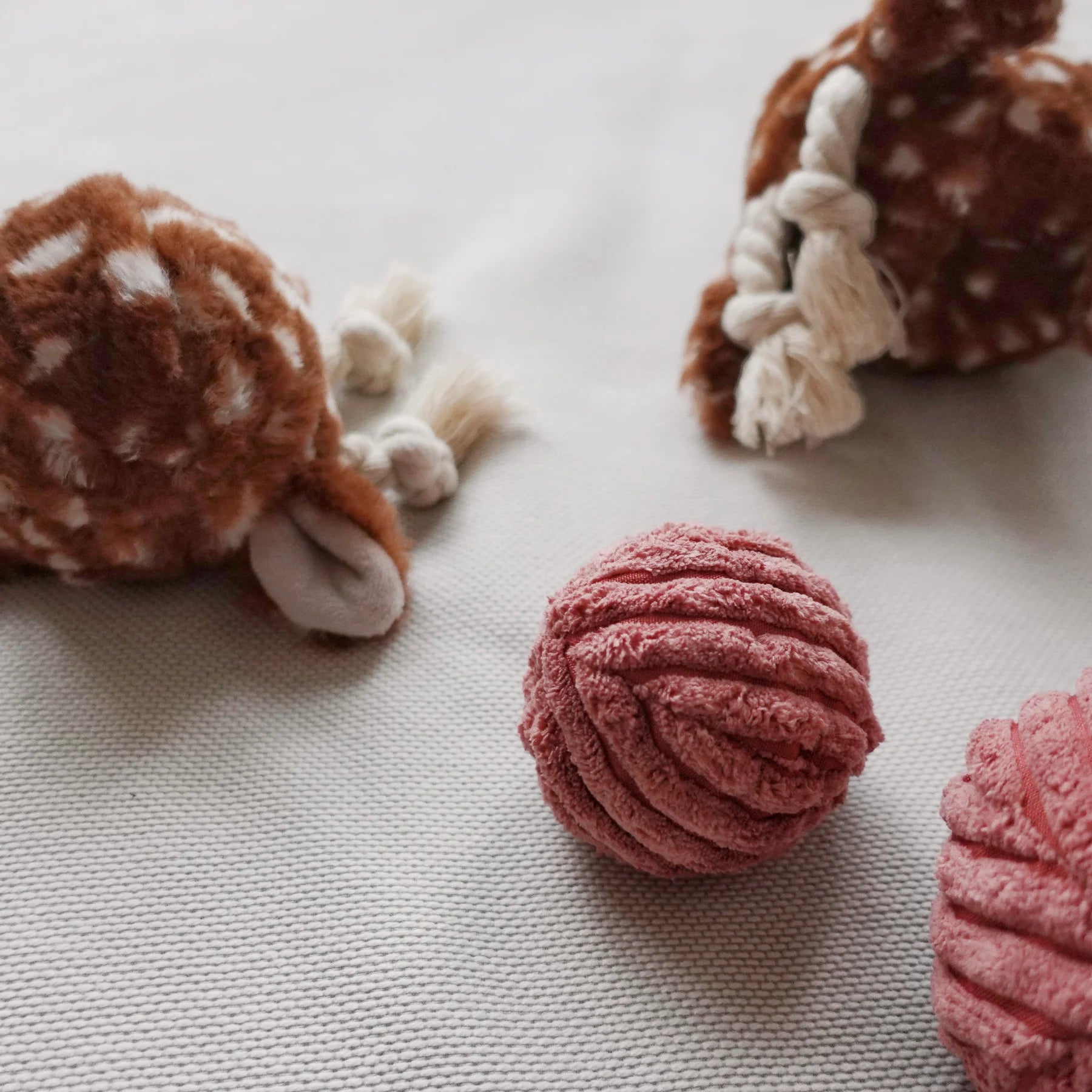 Пошукова іграшка FAWN POP lambwolf collective