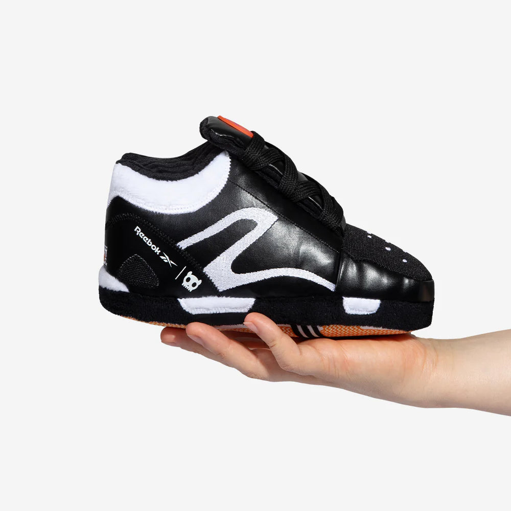 Іграшка Pump Omni Il Zee.Dog x REEBOK