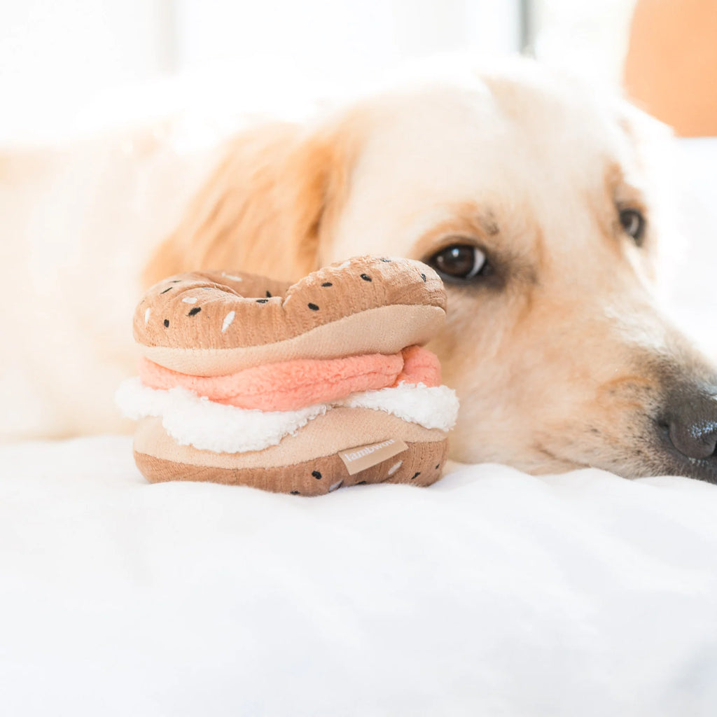 Пошукова іграшка BAGEL + PICKLE lambwolf collective