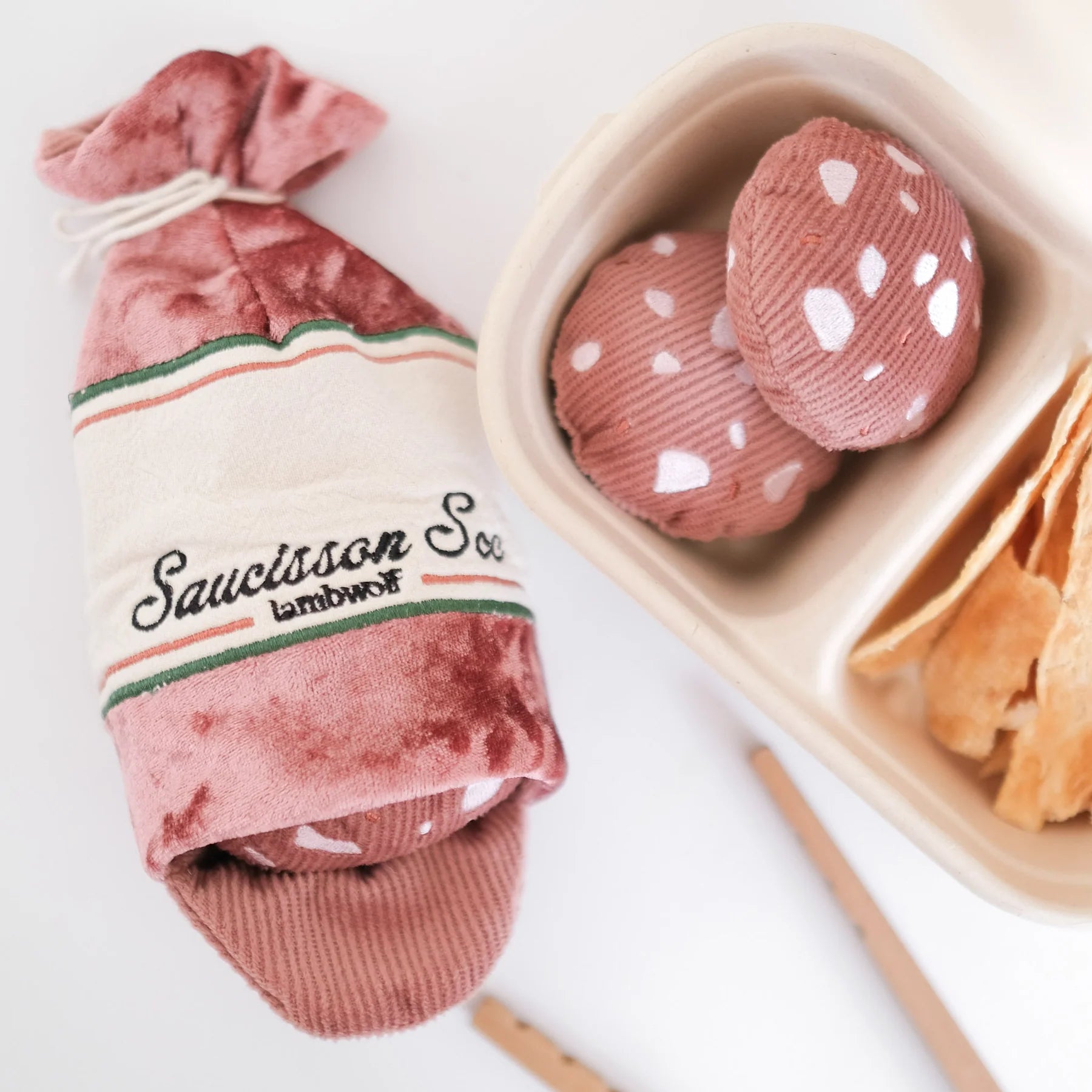 Пошукова іграшка SAUCISSON SEС lambwolf collective