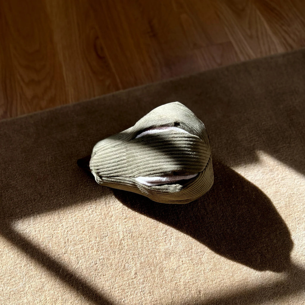 Пошукова іграшка BUTTERNUT lambwolf collective