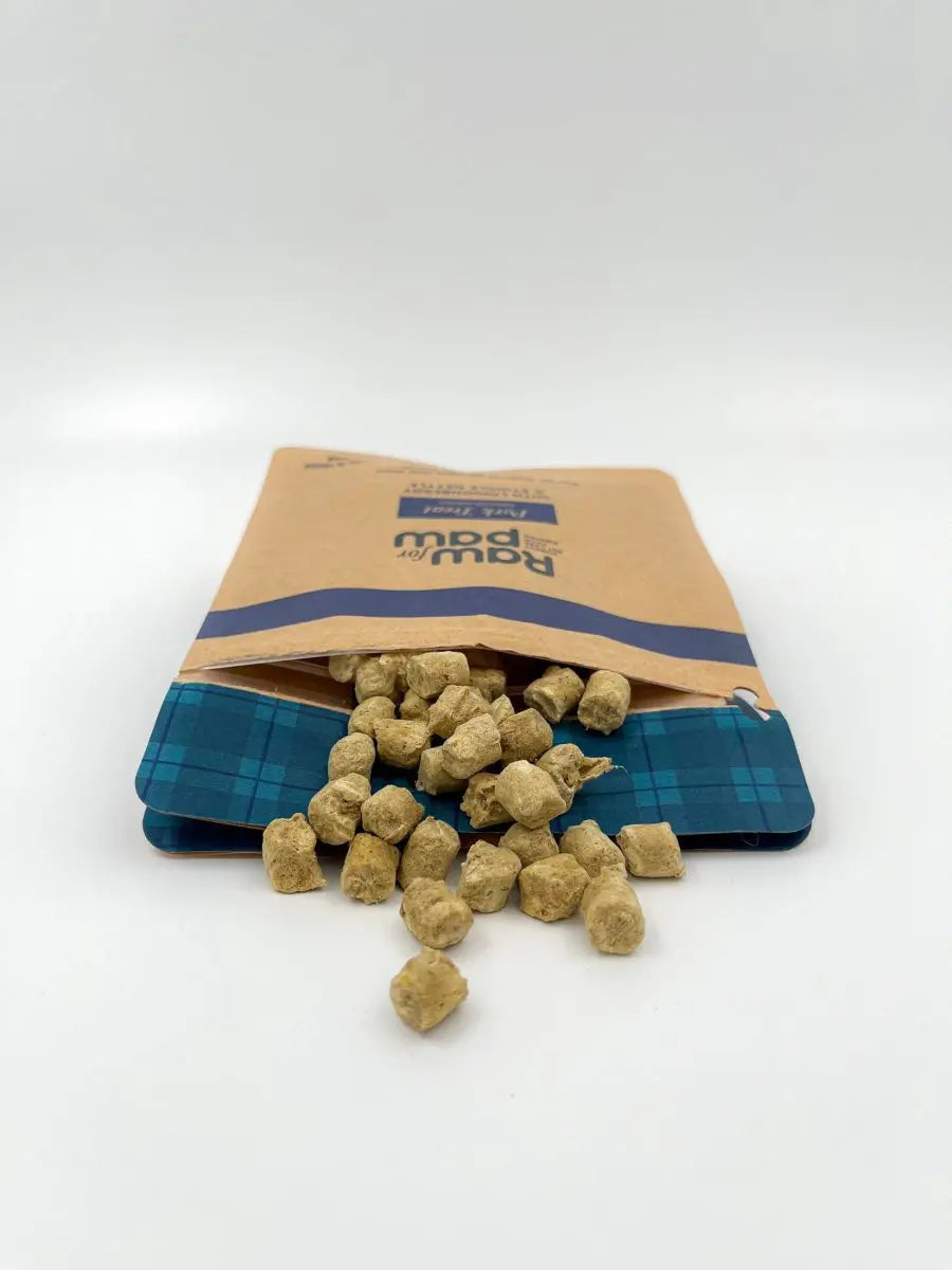 Сублімовані смаколики зі свинини, брусниці та кропиви Freeze-Dried Raw for Paw 50 г