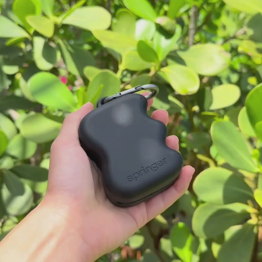 Силіконовий диспенсер для смаколиків Black Springer