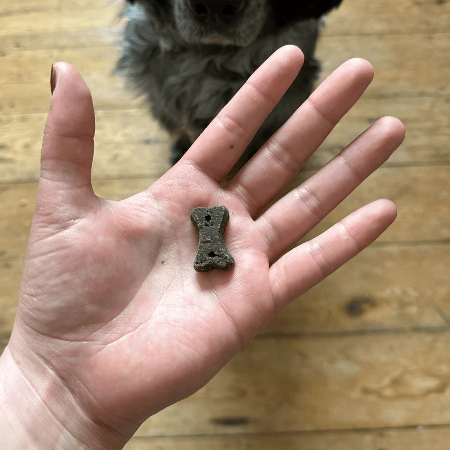 Печиво з керобом, ромашкою та кіноа рослинний білок) Beco Pets 70 г