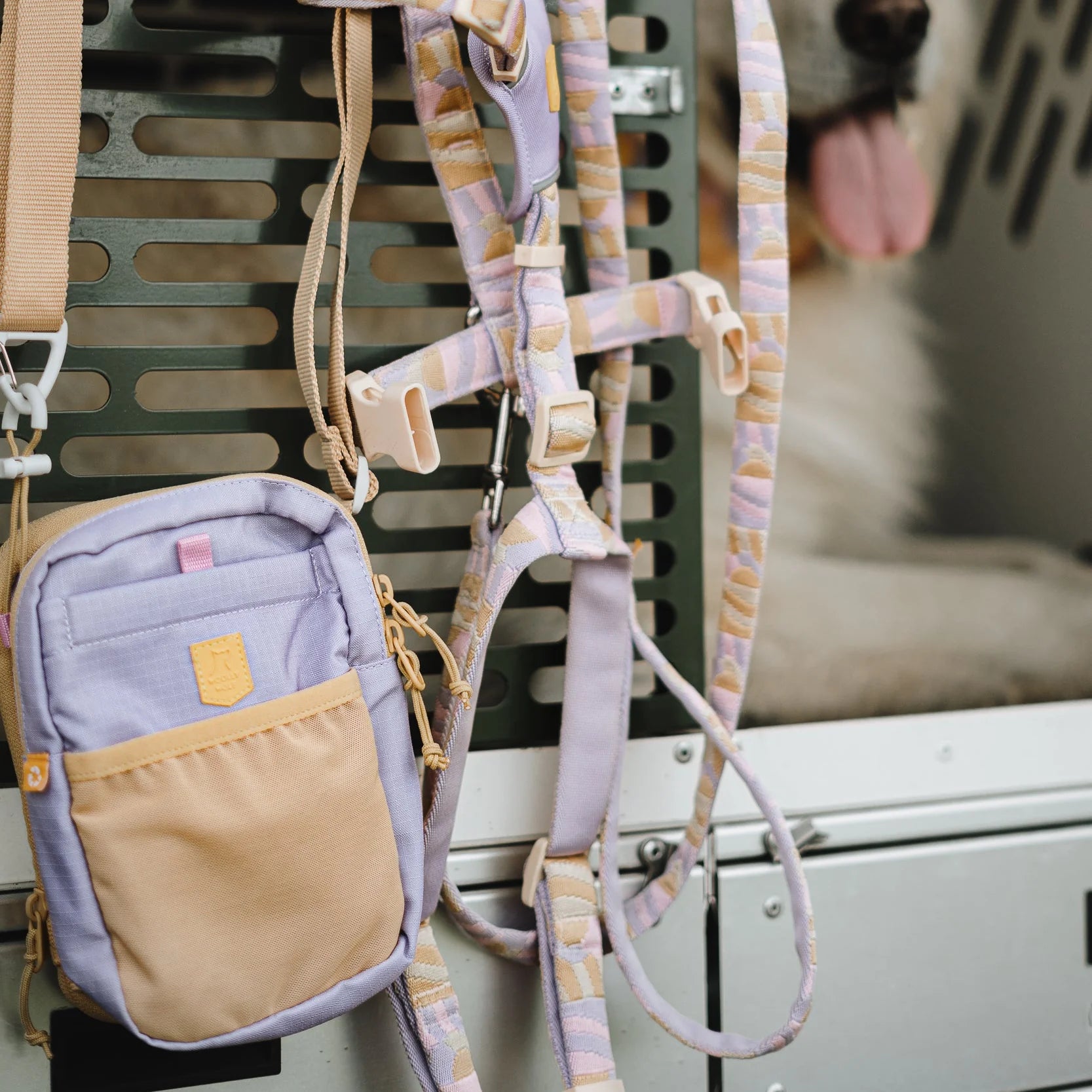 Сумка для прогулянок, пляшки та аксесуарів Hydration Shoulder Bag Lavender Mix Woolly Wolf