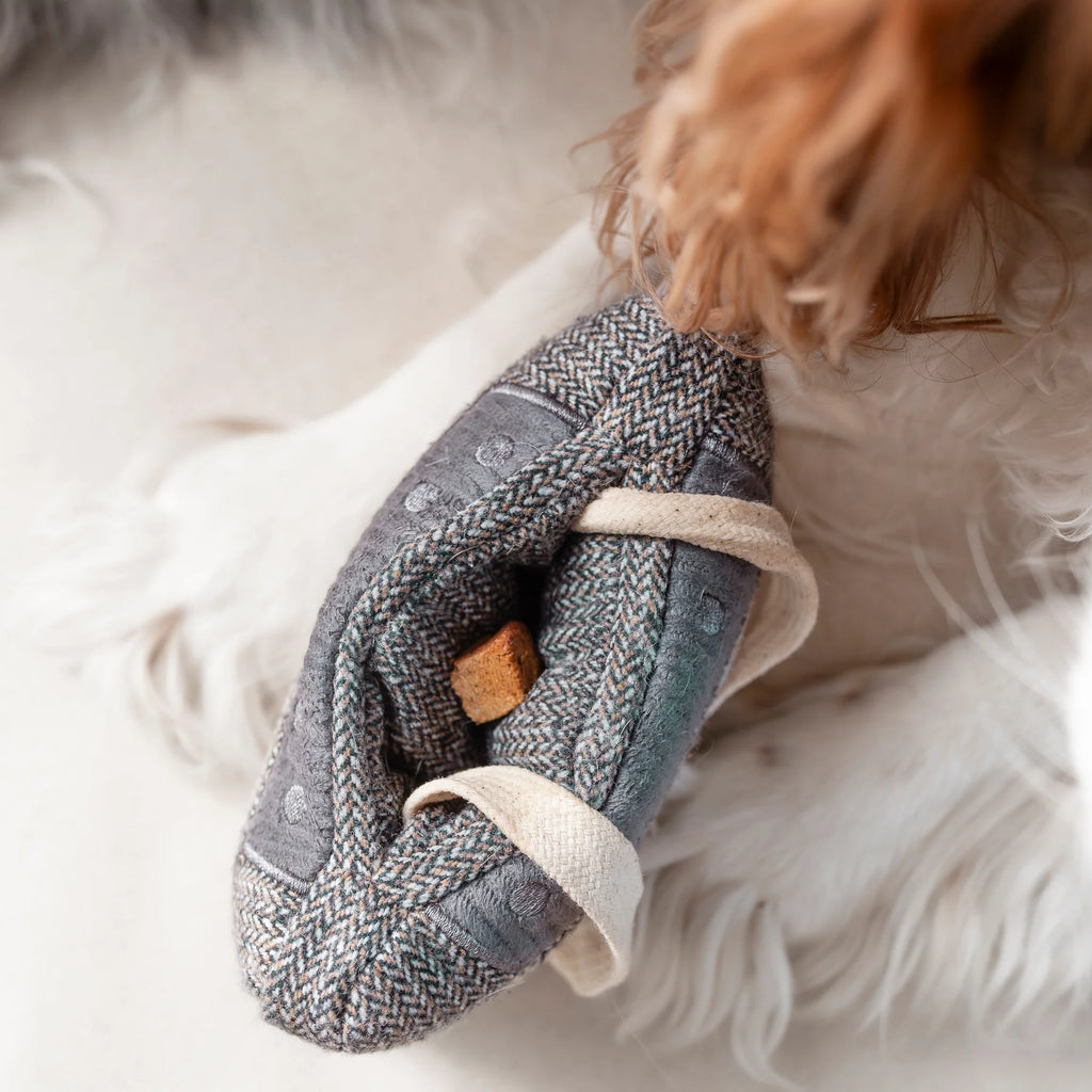 Пошукова іграшка CASSETTE lambwolf collective